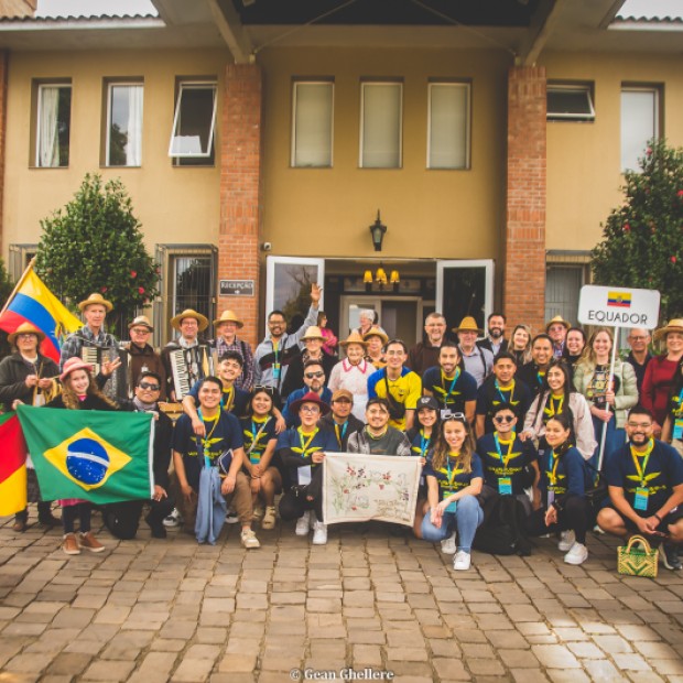 Foto de capa da notícia: VILA FLORES COMPARTILHA SUA CULTURA PELO MUNDO