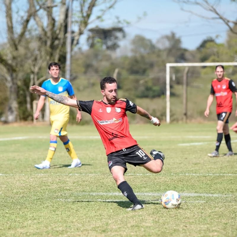 Foto de capa da notícia FUTEBOL SETE PROMOVE MAIS JOGOS EMOCIONANTES