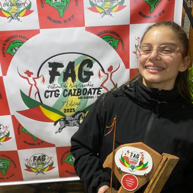 Foto de capa da notícia: ORGULHO PEDRITENSE! GABRIELA MACHADO LOPES É CAMPEÃ DE DECLAMAÇÃO MIRIM NO FESTIVAL DE ARTES GAÚCHAS EM SÃO GABRIEL