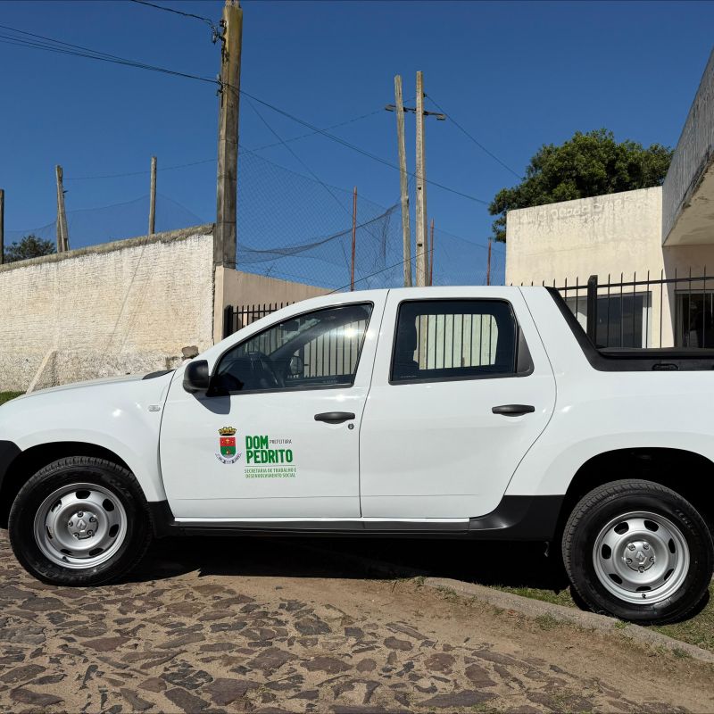 Foto de capa da notícia: Prefeitura entrega novo veículo para reforçar atendimentos da Assistência Social