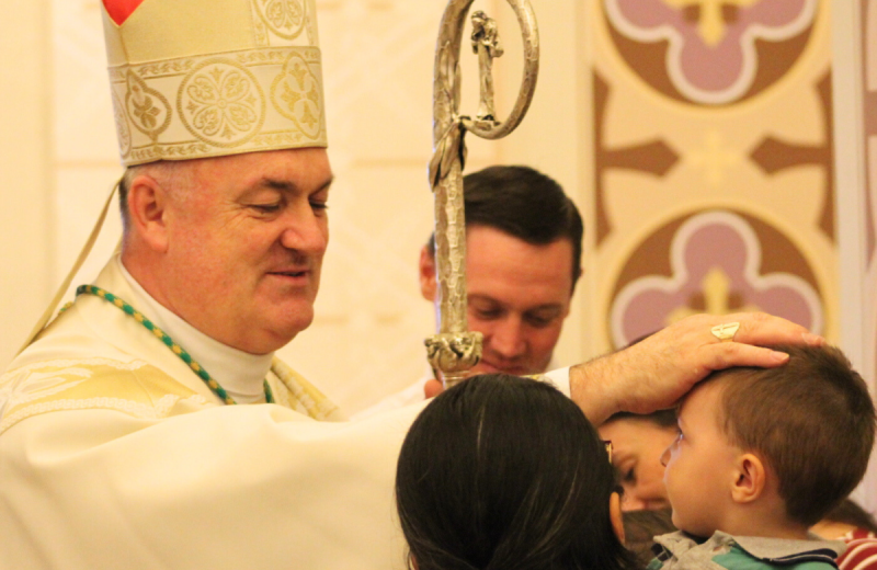 Foto de capa da notícia Semana da Família 2025 na Diocese de Caxias será aberta com a bênção de Dom José Gislon pelas rádios, TVs e redes sociais