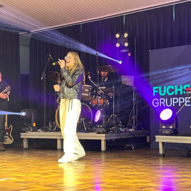 Foto de capa da notícia: Érika de Castro garante vaga na final do 5º Festival Popular da Canção