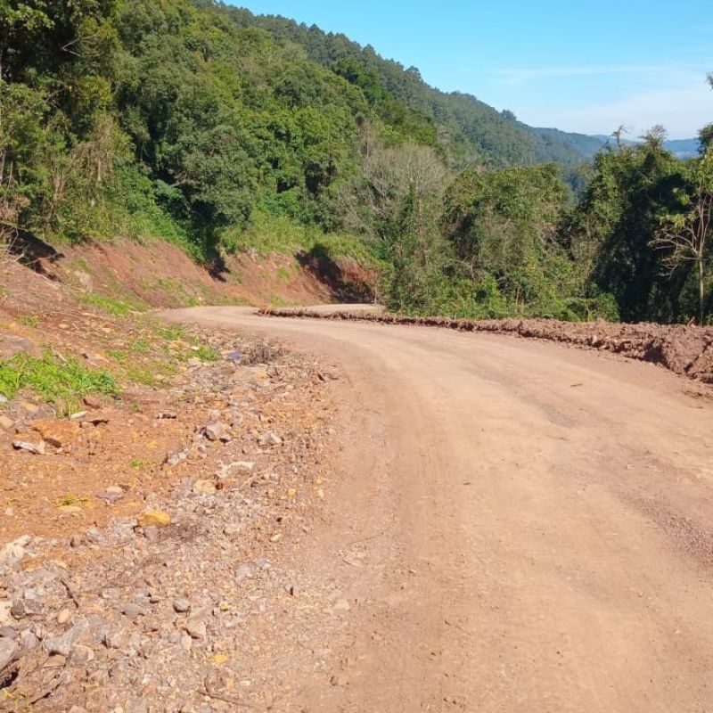 Foto de capa da notícia: Município reforça infraestrutura viária com melhorias em Boa Vista e Santa Inês