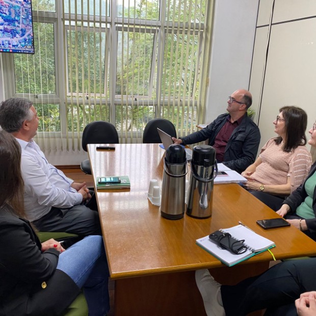 Foto de capa da notícia: Município e Univates iniciam diálogo para futura incubadora de empresas de tecnologia