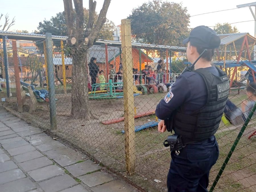 Foto de capa da notícia Parceria entre Guarda Municipal e escolas fortalece segurança e pertencimento