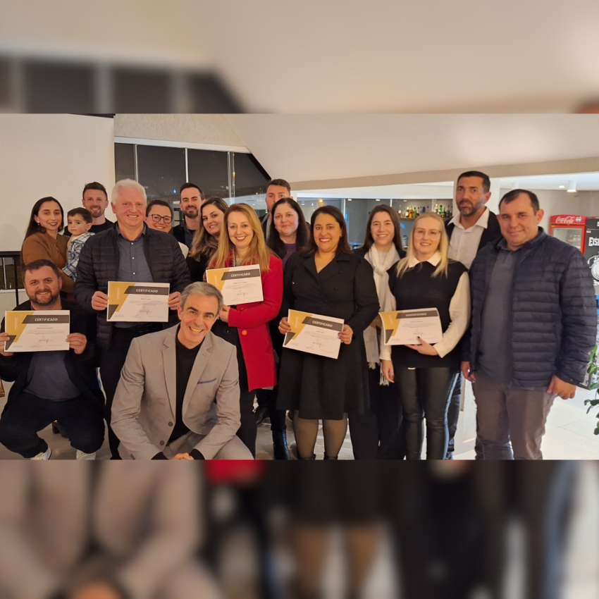 Foto de capa da notícia: Gestão Municipal encerra programa de formação para lideranças