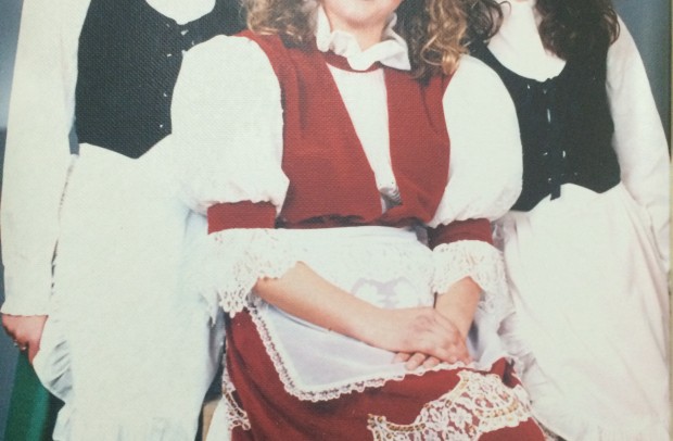 1990 / RAINHA: Alessandra Tapparo / PRINCESAS: Carina Deitos, Loiva Teresinha Valar