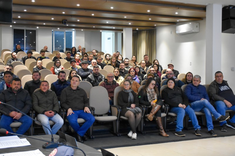 Estudo técnico sobre áreas alagadas é apresentado à comunidade de Serafina Corrêa
