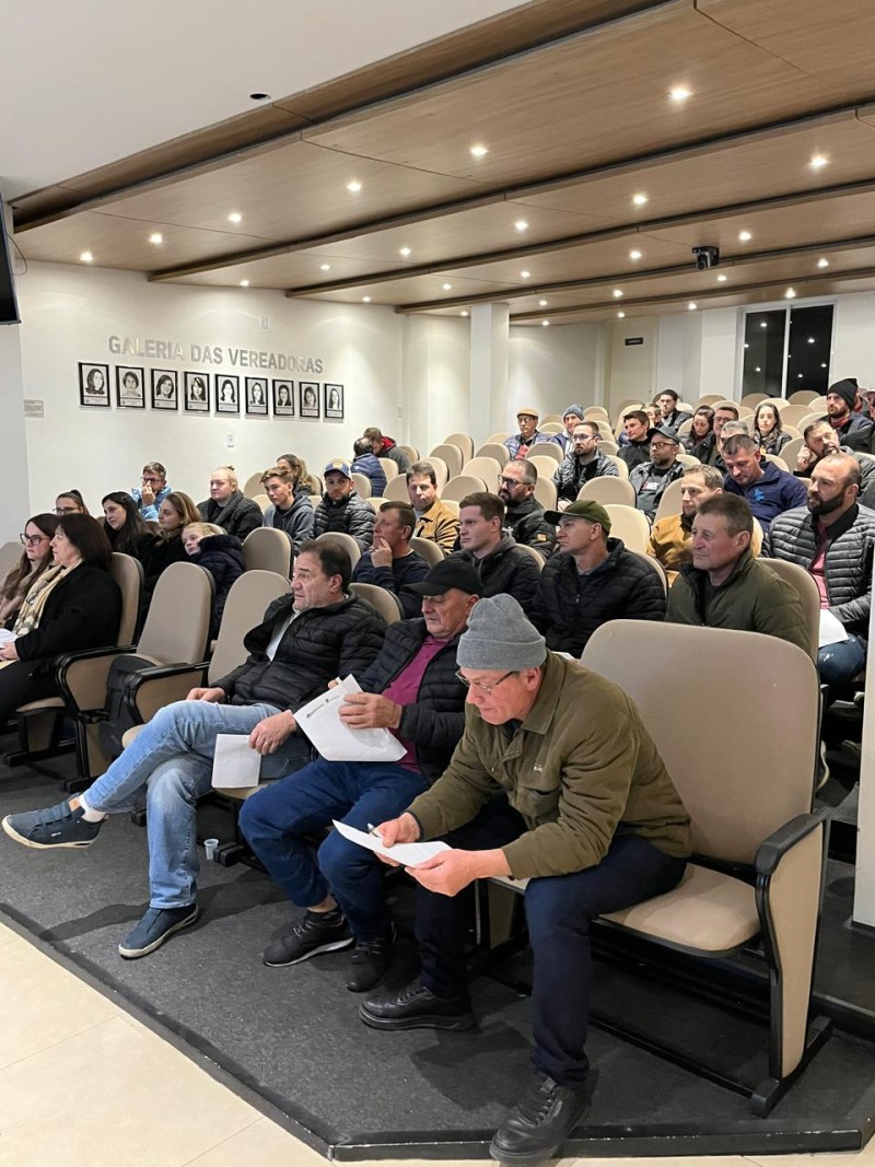 Operação Terra Forte: Secretaria de Agricultura e comunidade participam de palestra sobre o programa estadual