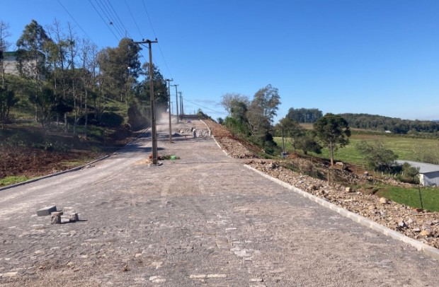 Foto de capa Pavimentação Basáltica de Trecho da Avenida Inocente Panazzolo