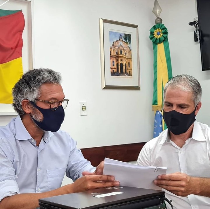 Foto de capa EM PORTO ALEGRE, PREFEITO MARCOS TEM REUNIÃO COM DEPUTADO FREDERICO ANTUNES