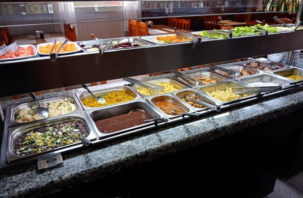 Serve buffet diariamente