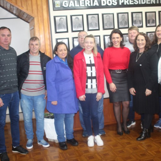 Foto de capa da notícia: PALESTRA COM A PROMOTORA DE JUSTIÇA ALUSIVA AO AGOSTO LILÁS