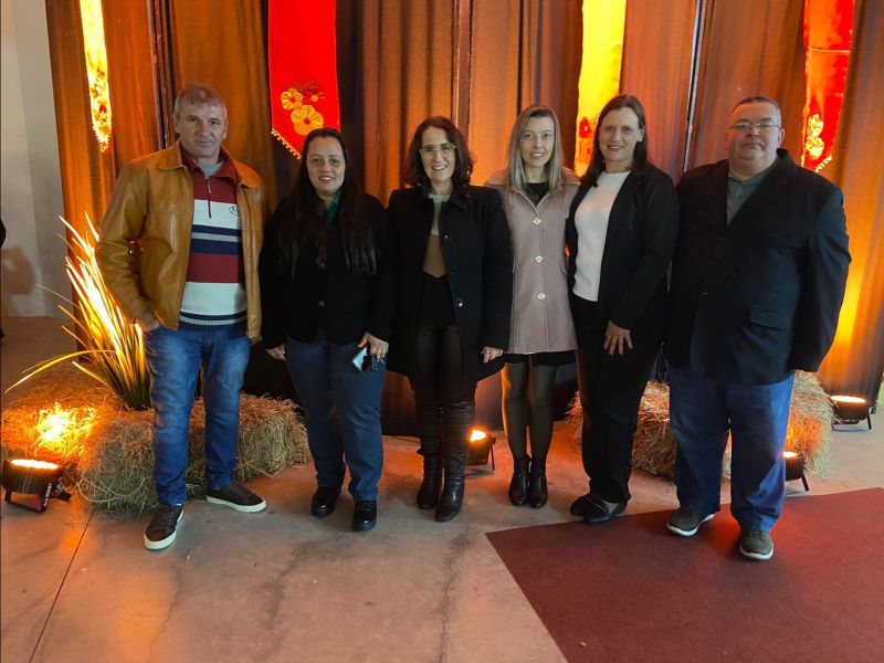 Foto de capa da notícia VEREADORES ESTIVERAM PRESENTES NA ABERTURA DA 16° FESTA DO CAFÉ, CUCA E LINGUIÇA