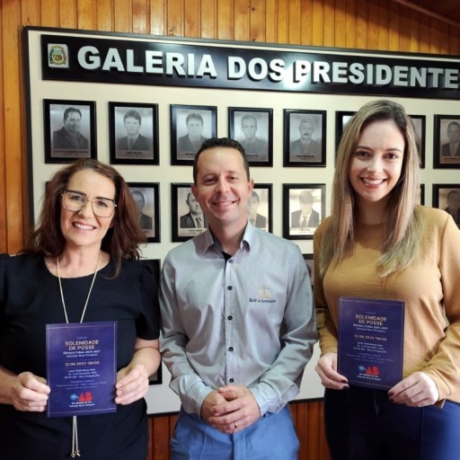 Foto de capa da notícia: PRESIDENTE E ASSESSORA JURÍDICA SÃO CONVIDADAS PARA A POSSE DA DIRETORIA  DA OAB