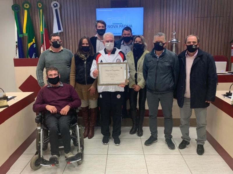 Foto de capa da notícia Câmara entrega moção de congratulação ao Esporte Clube Ferroviário pela conquista do Pentacampeonato da Copa Libertadores do Nordeste Gaúcho.