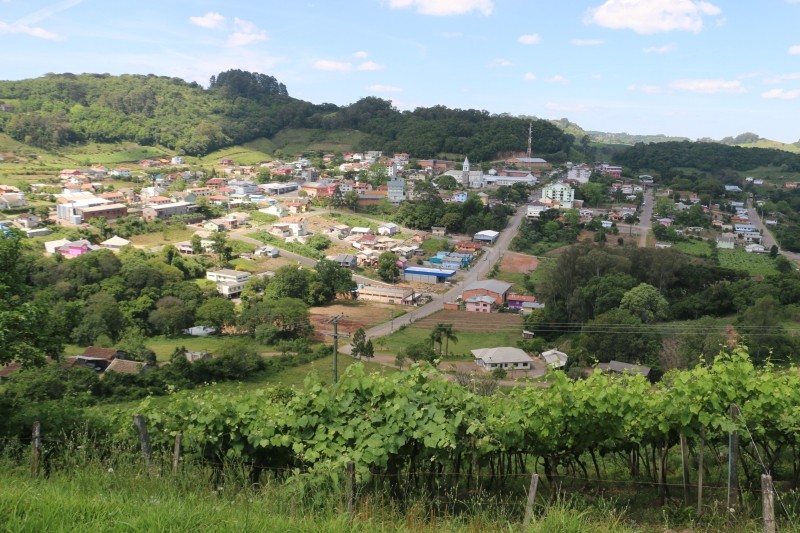 Foto de capa da notícia Câmara aprova 28,9 mil para realização da Festa do Colono e Motorista