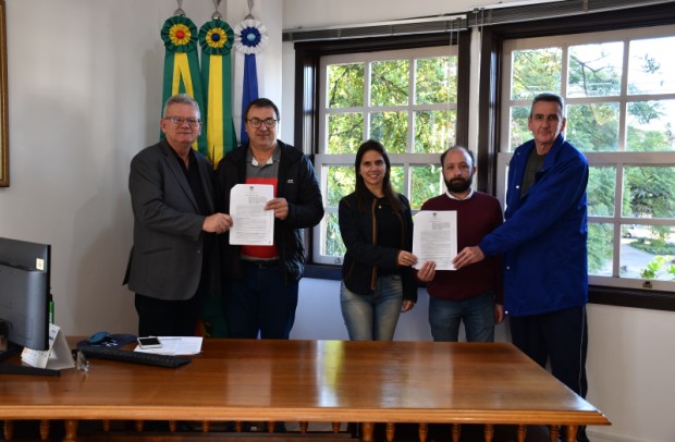 Foto de capa da notícia: Prefeitura de Nova Petrópolis firma Termo de Fomento para realização do Festival Sabores da Colônia 2025
