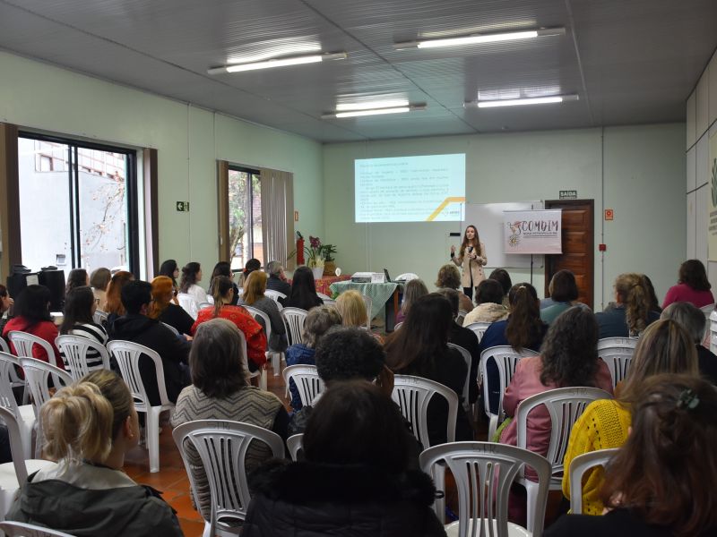 Foto de capa da notícia: 2ª Conferência Municipal de Políticas para Mulheres reuniu 60 participantes em Nova Petrópolis