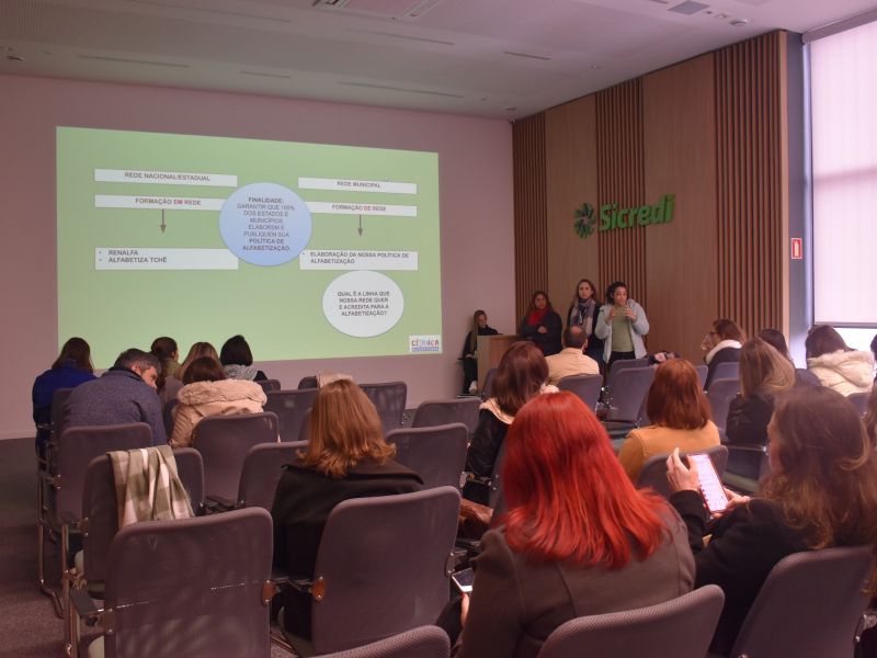 Foto de capa da notícia: Nova Petrópolis sedia encontro da educação dos Municípios da AMSERRA