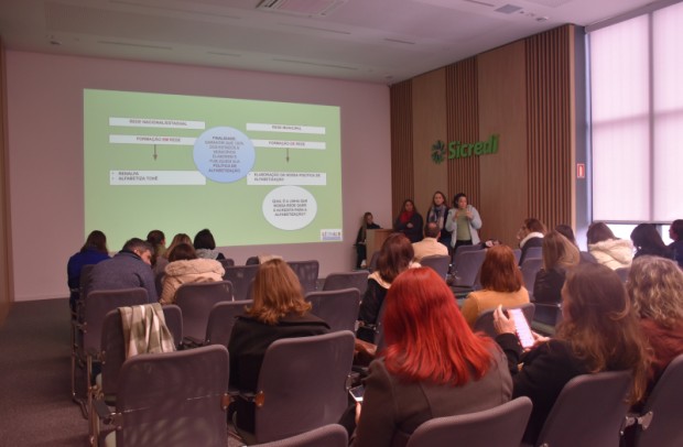 Foto de capa da notícia: Nova Petrópolis sedia encontro da educação dos Municípios da AMSERRA