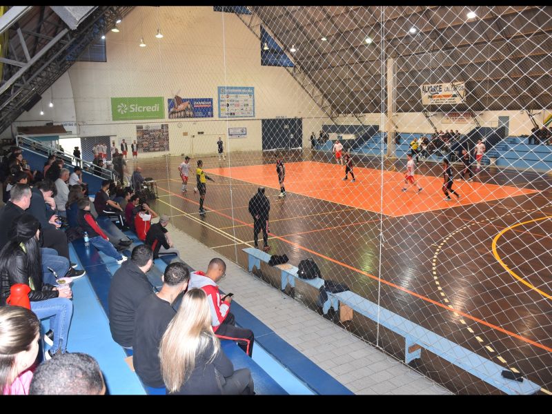 Foto de capa da notícia: Casablanca e Falcões Du Vale disputam o título da Copa Nova Petrópolis de Futsal – 2ª Divisão