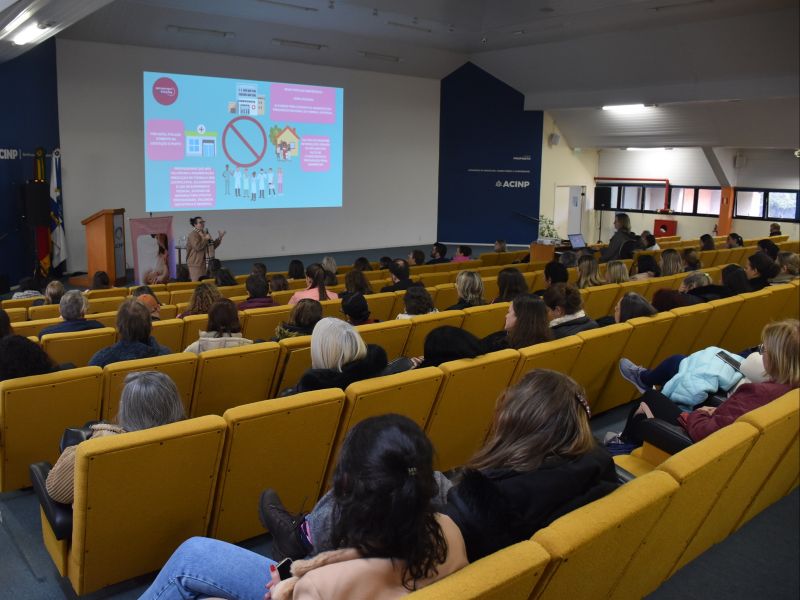 Foto de capa da notícia: 8º Seminário da Semana Mundial da Amamentação reuniu mais de 100 pessoas em Nova Petrópolis