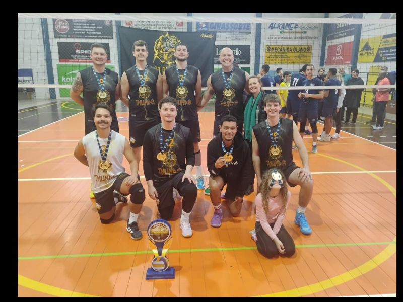 Foto de capa da notícia: Thunder vence o VRE e conquista o Campeonato Municipal de Voleibol Masculino