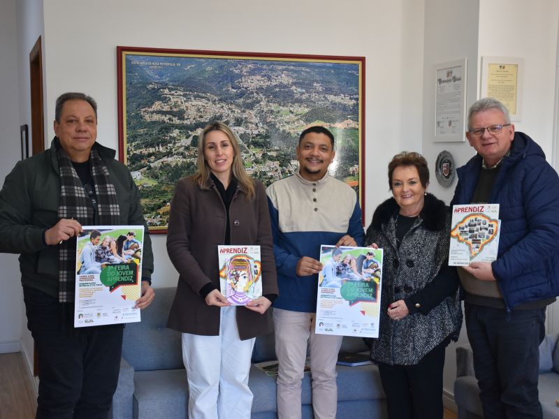 Foto de capa da notícia: Administração Municipal recebe visita institucional para tratar do programa Jovem Aprendiz