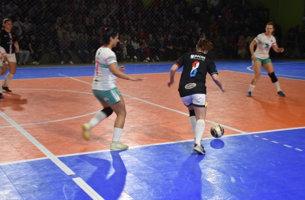 Foto de capa da notícia: Copa Nova Petrópolis de Futsal - Divisão de Acesso e Campeonato Municipal de Futsal Feminino iniciam neste fim de semana