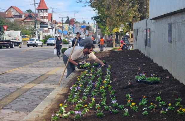 Foto de capa da notícia: Nova Petrópolis promove melhorias nos espaços públicos para receber moradores e visitantes
