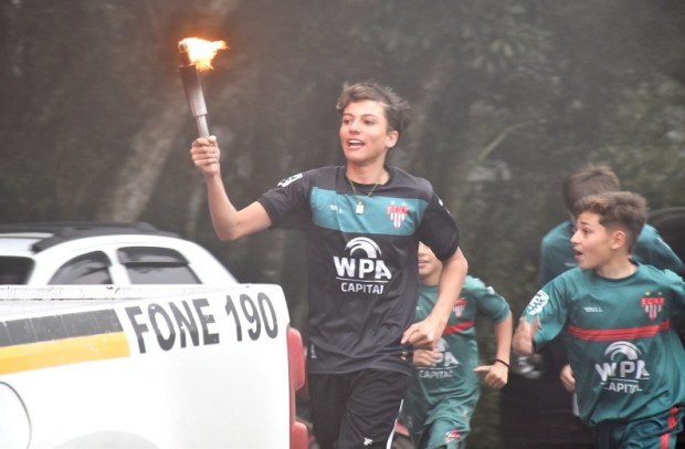 Foto de capa da notícia: Nova Petrópolis recebe o Fogo Simbólico da Pátria na quarta-feira, dia 20 de agosto
