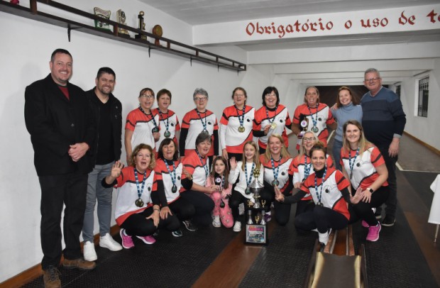 Foto de capa da notícia: Equipe Meninas da Vila é campeã do Municipal de Bolão Feminino 2025