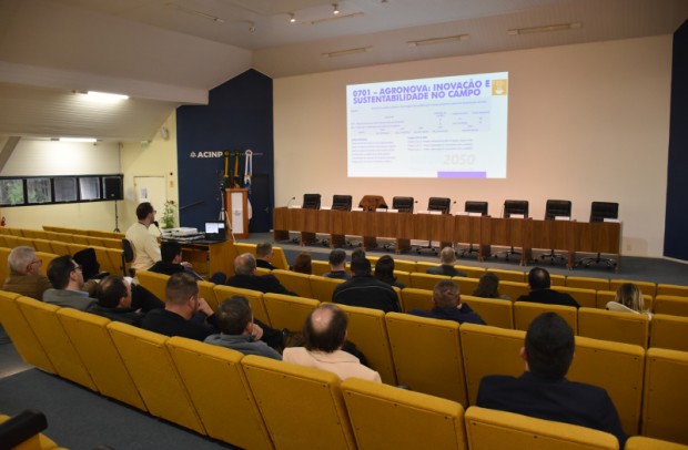 Foto de capa da notícia: Nova Petrópolis realizou audiência pública de apresentação e discussão do Plano Plurianual 2026-2029