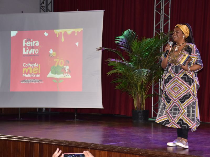 Foto de capa da notícia: Nova Petrópolis promove a Feira do Livro e Abertura da Colheita do Mel das Melíponas de 15 a 19 de outubro