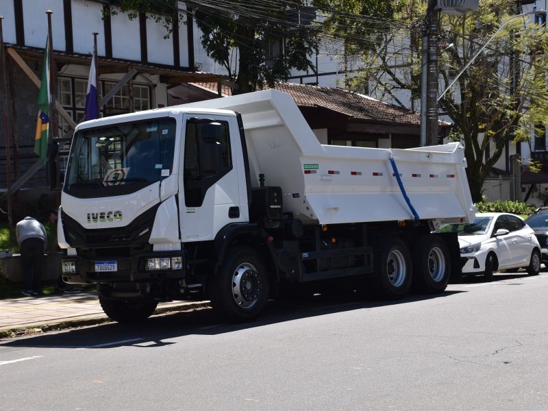 Foto de capa da notícia: Prefeitura de Nova Petrópolis adquire caminhão para o município