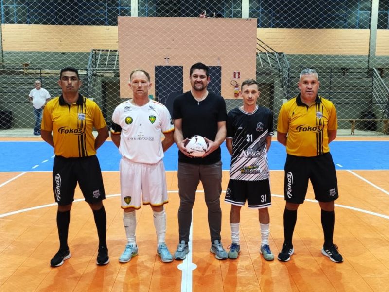 Foto de capa da notícia: Tem início o Campeonato Municipal de Futsal Veterano 2025 de Nova Petrópolis