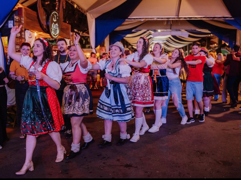 Foto de capa da notícia: Vista-se de tradição e venha celebrar a Nova Oktoberfest em Nova Petrópolis