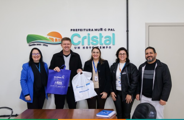 Foto de capa da notícia: Sesc, Senac e Sindilojas apresentam propostas de parceria para capacitação e desenvolvimento em Cristal