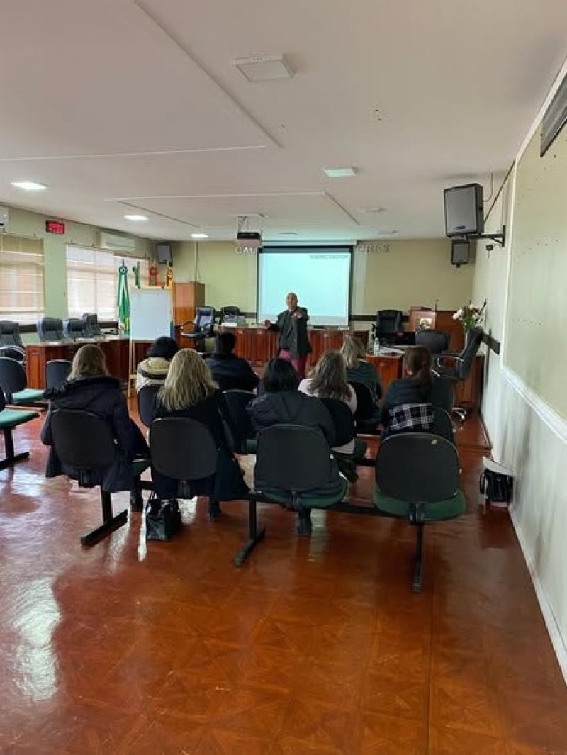 Foto de capa da notícia Curso de Formação para Agentes da Educação e Assistência Social é realizado em Ipê