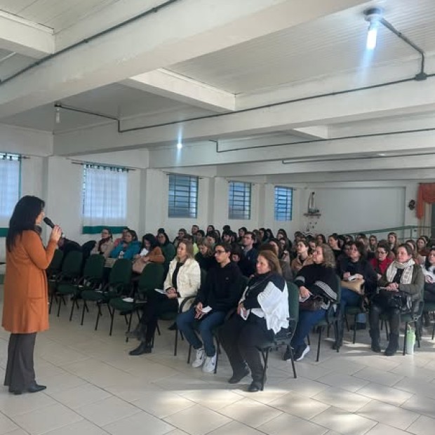 Foto de capa da notícia: Ipê Investe no Futuro: Educação com qualidade!