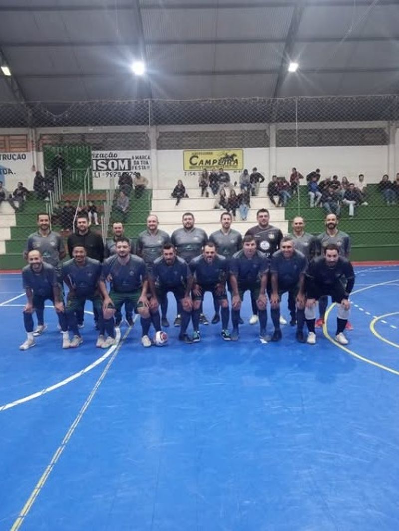Foto de capa da notícia: Emoção e muitos gols marcam a oitava rodada da Categoria Adulto do Campeonato Municipal de Ipê