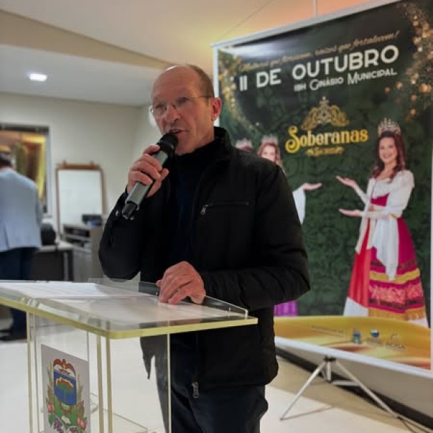 Foto de capa da notícia: Prefeito José Mário Grazziotin e primeira-dama Dilce prestigiam lançamento do Concurso das Soberanas de Ipê 2025