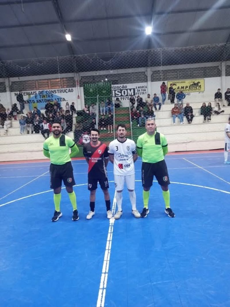 Foto de capa da notícia Equilíbrio marca a 10ª rodada do Campeonato Municipal de Futebol de Ipê