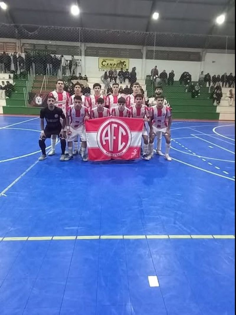 Foto de capa da notícia: Quartas de final definem últimos classificados para as semifinais do Campeonato Municipal de Futsal