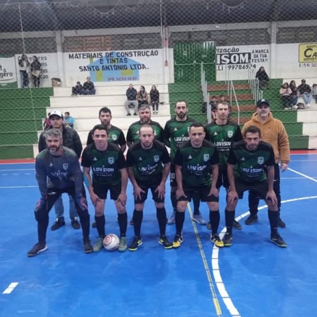 Foto de capa da notícia: Primeira noite das semifinais agita o Ginásio de Esportes de Ipê