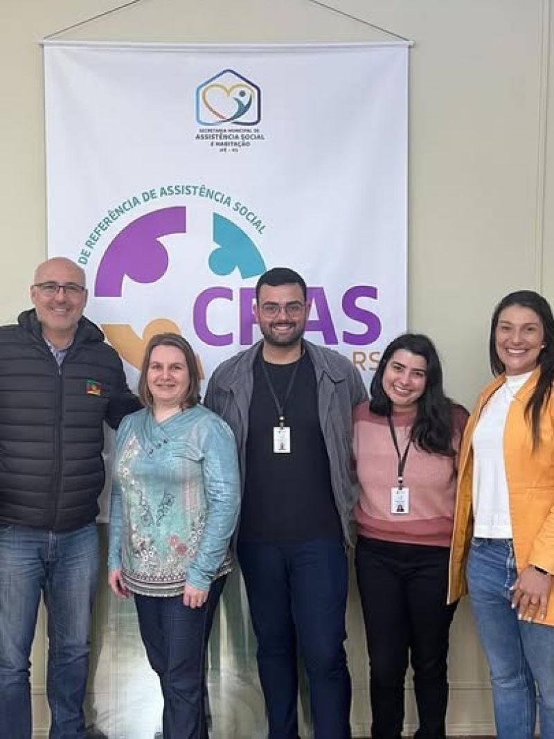 Foto de capa da notícia Secretaria de Assistência Social e Habitação recebe visita de representantes estaduais