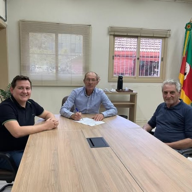 Foto de capa da notícia: Prefeitura de Ipê promulga Lei e Decreto