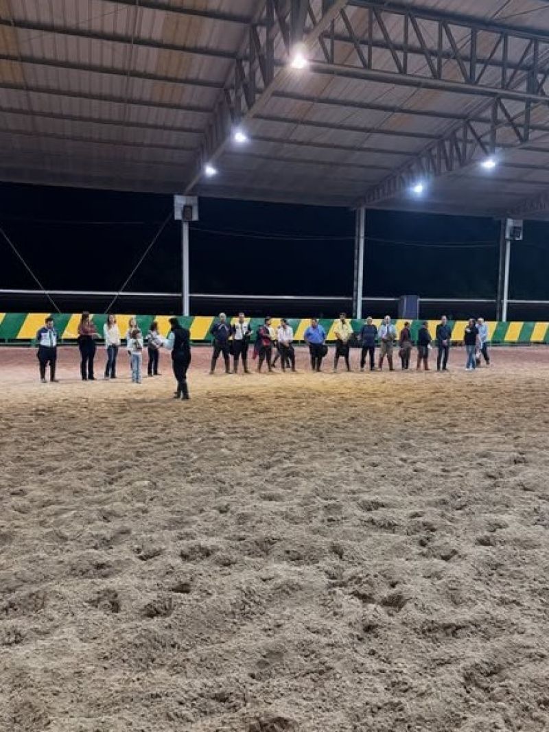 Foto de capa da notícia Administração Municipal prestigia abertura oficial do 12º Rodeio Nacional do CTG Serranos do Laço