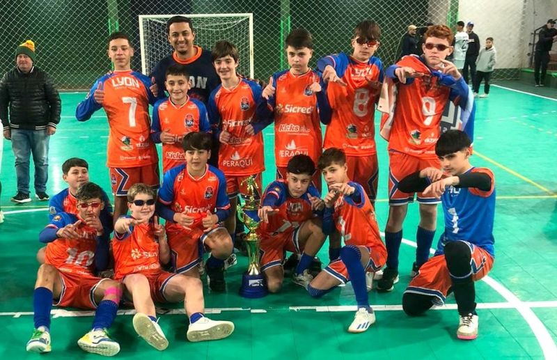 Lyon/Camisa 10 é campeão do Futsal de Inverno Sub 15 de Antônio Prado